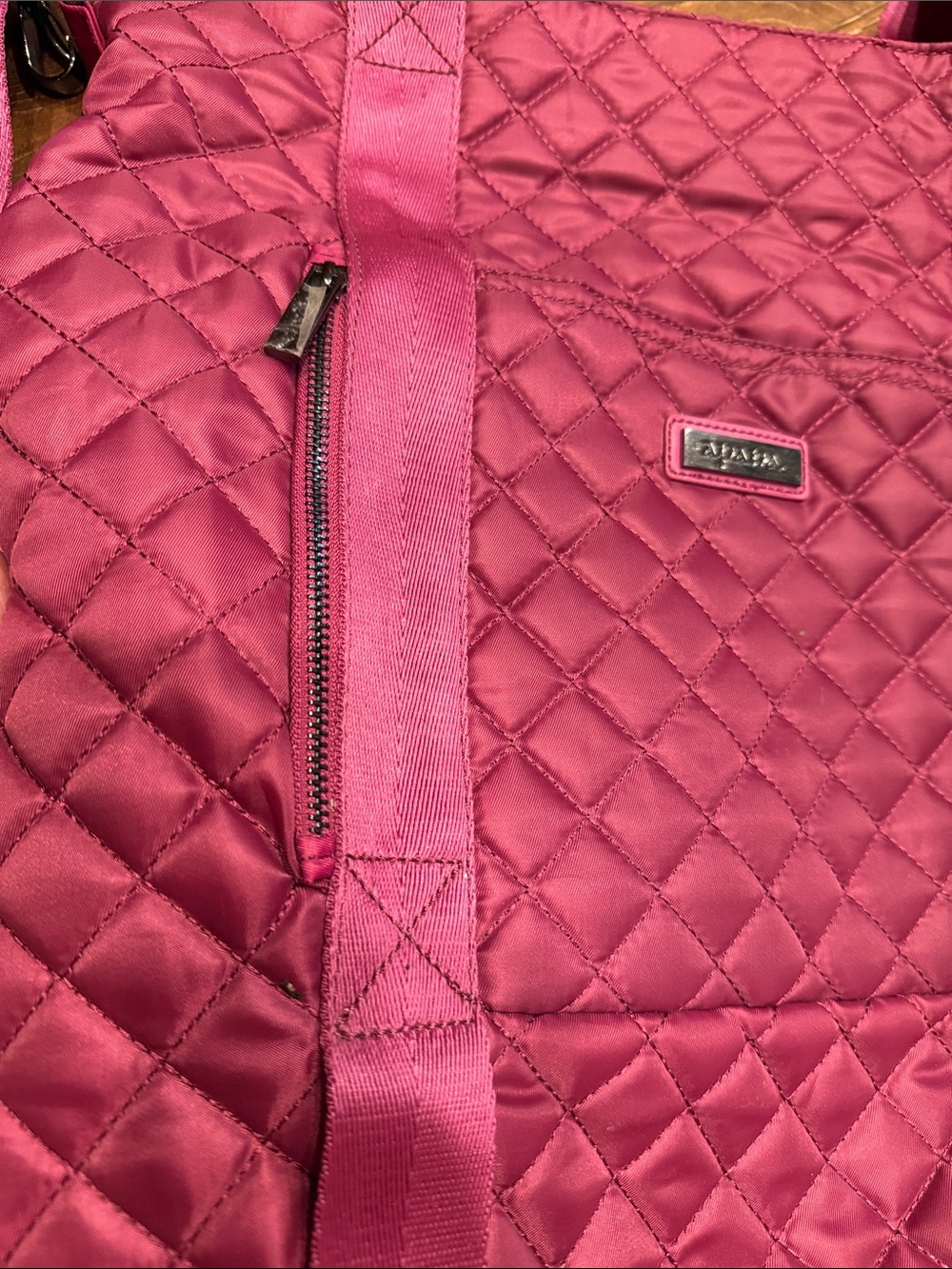 Apana Quilted Raspberry Tote with Adjustable Strap - Picture 3 of 12